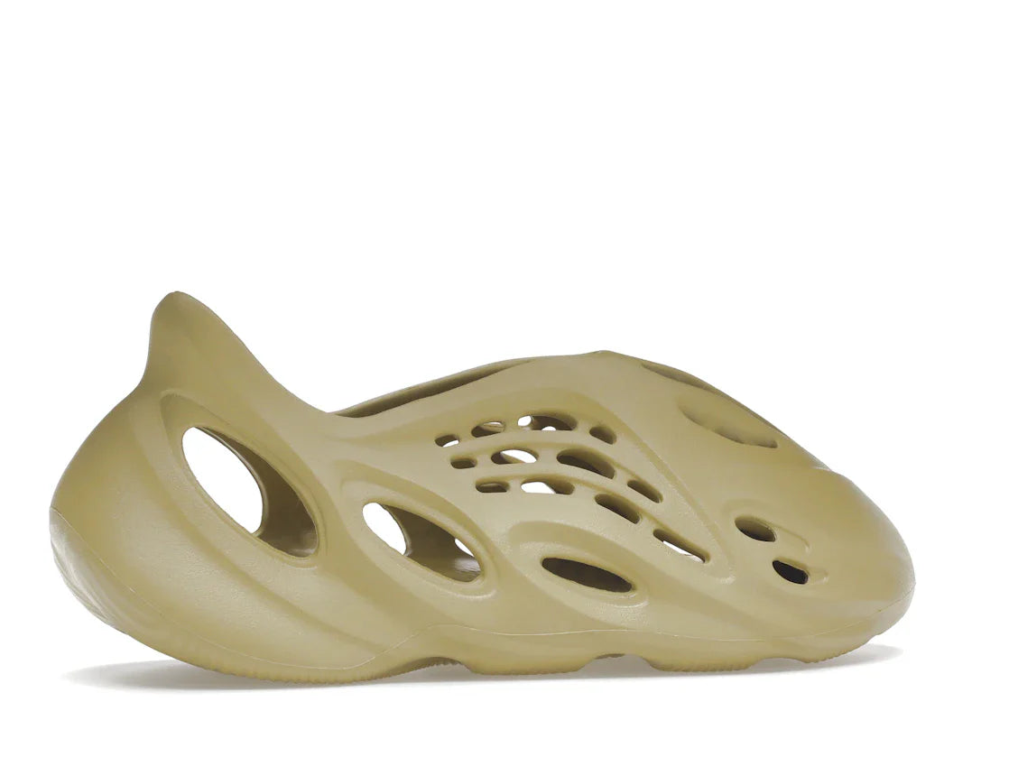 Yeezy Foam RNNR Sulfur - GV6775