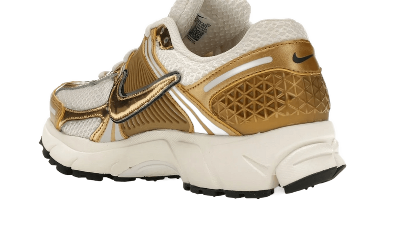 Nike Zoom Vomero 5 Metallic Gold - HF7723-001