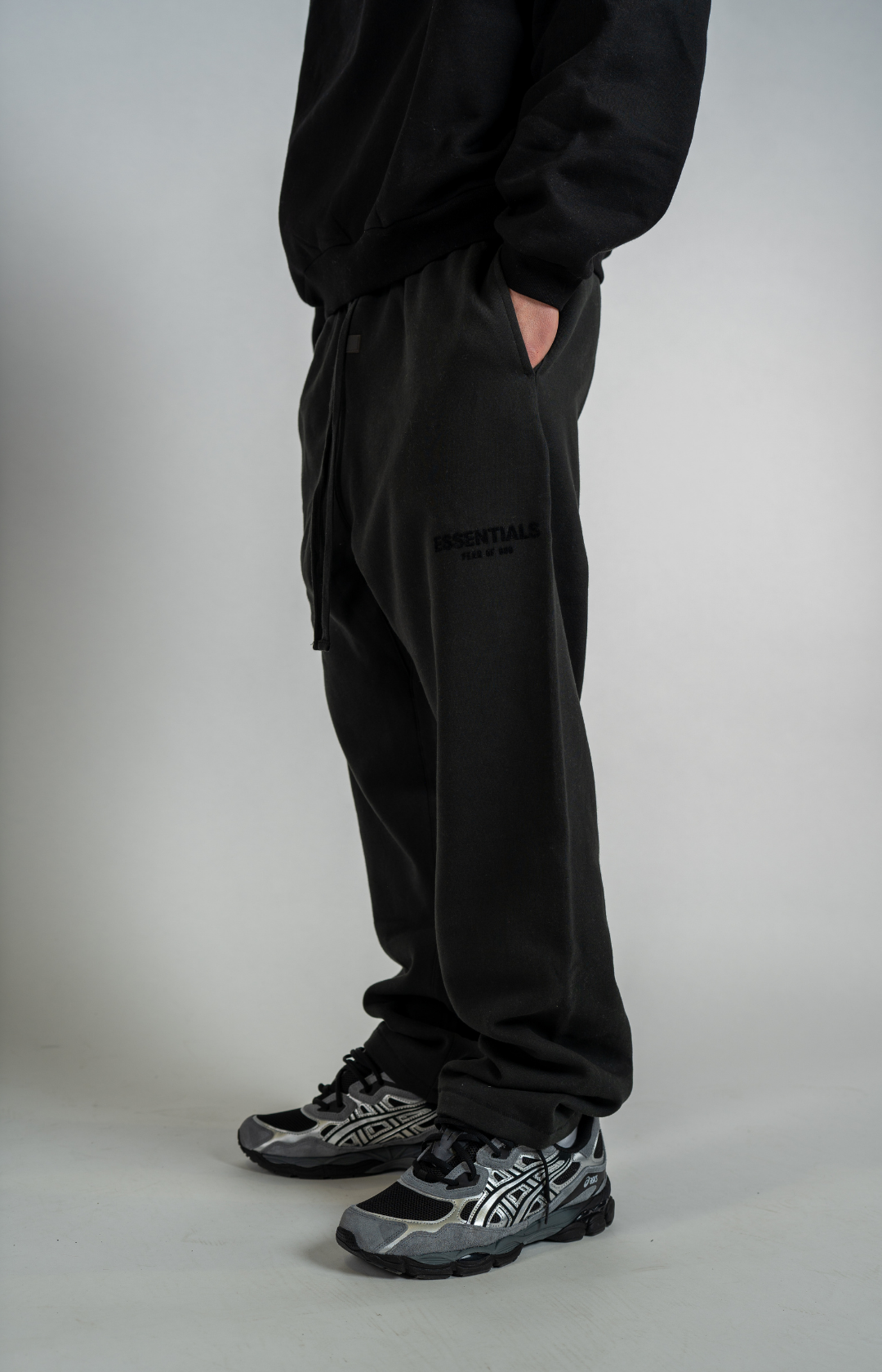 Fear of God Essentials Relaxed Sweatpants Stretch Limo SS22